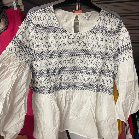 Crown & Ivy shirt XL Brand New No tag wrinkles from packaging - Picture 5 of 5